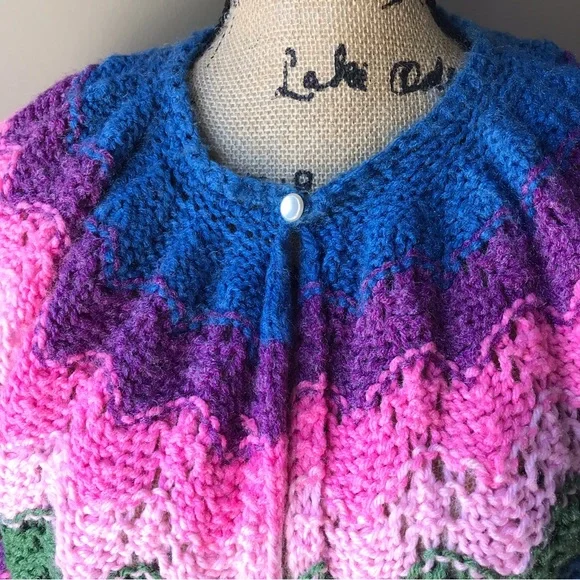 VINTAGE Crochet Rainbow Cape - Picture 2 of 5